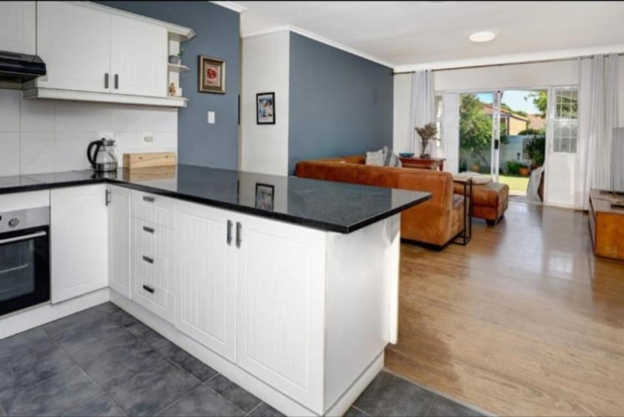 3 Bedroom Property for Sale in Wellway Park East Western Cape